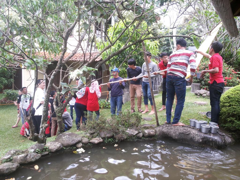 Bumi Cikeas Sentul Bogor Hotel ภายนอก รูปภาพ